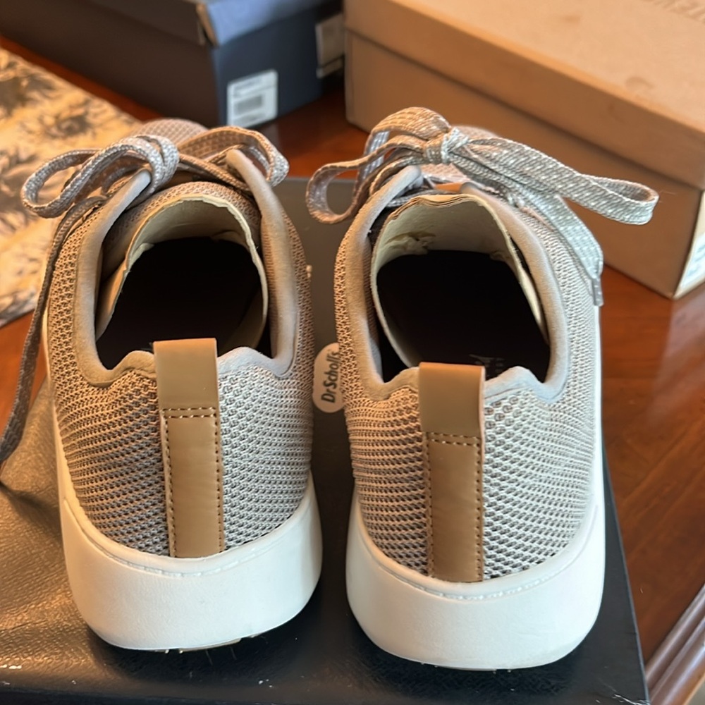 Dr Scholls. high hope soft gray sneakers 9m. - Picture 13 of 16